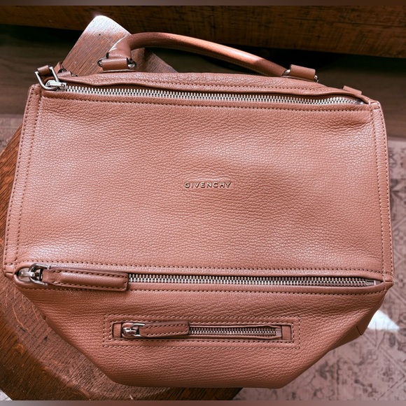 Givenchy Pandora - MEDIUM - Picture 6 of 13